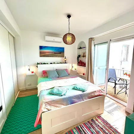 Apartment Aamazing ! On The With Pool Close To Everything *