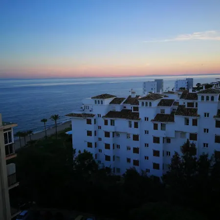 Apartment Aamazing ! On The With Pool Close To Everything
